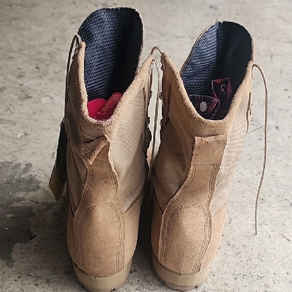 Tactical Tan Combat Boots - Picture 2 of 11